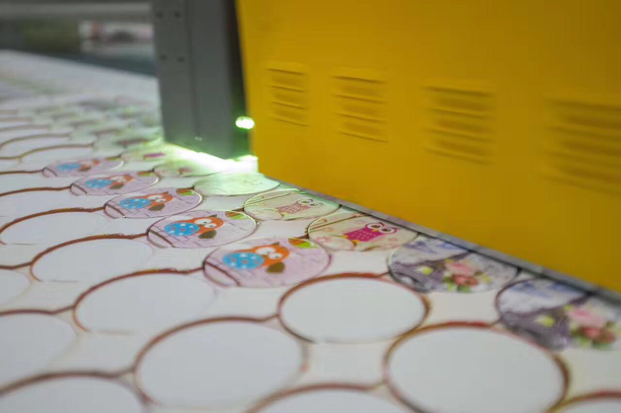 UV打印機(jī)|UV平板打印機(jī)|萬能打印機(jī)|平板打印機(jī)|UV機(jī)|龍潤|8d|彩印機(jī)|平板打印機(jī)價格|萬能打印機(jī)價格|萬能彩印機(jī)|UV平板機(jī)|uv打印機(jī)價格|uv打印機(jī)多少錢|uv打印機(jī)多少錢一臺